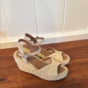 Gentle Souls Nomi Rafia Wedge Sandals size 7.5